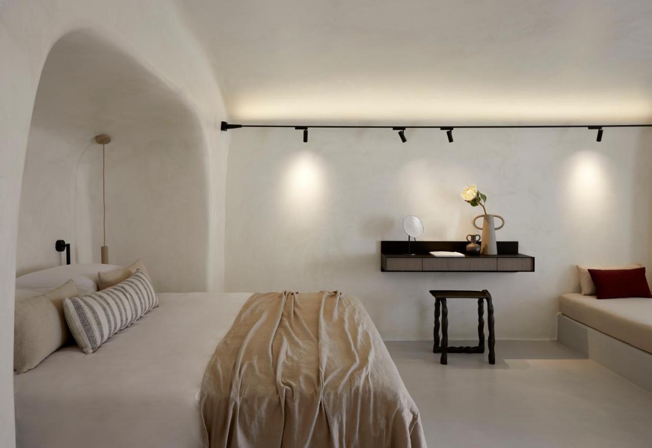 Atoles Retreat Imerovigli (Santorini)